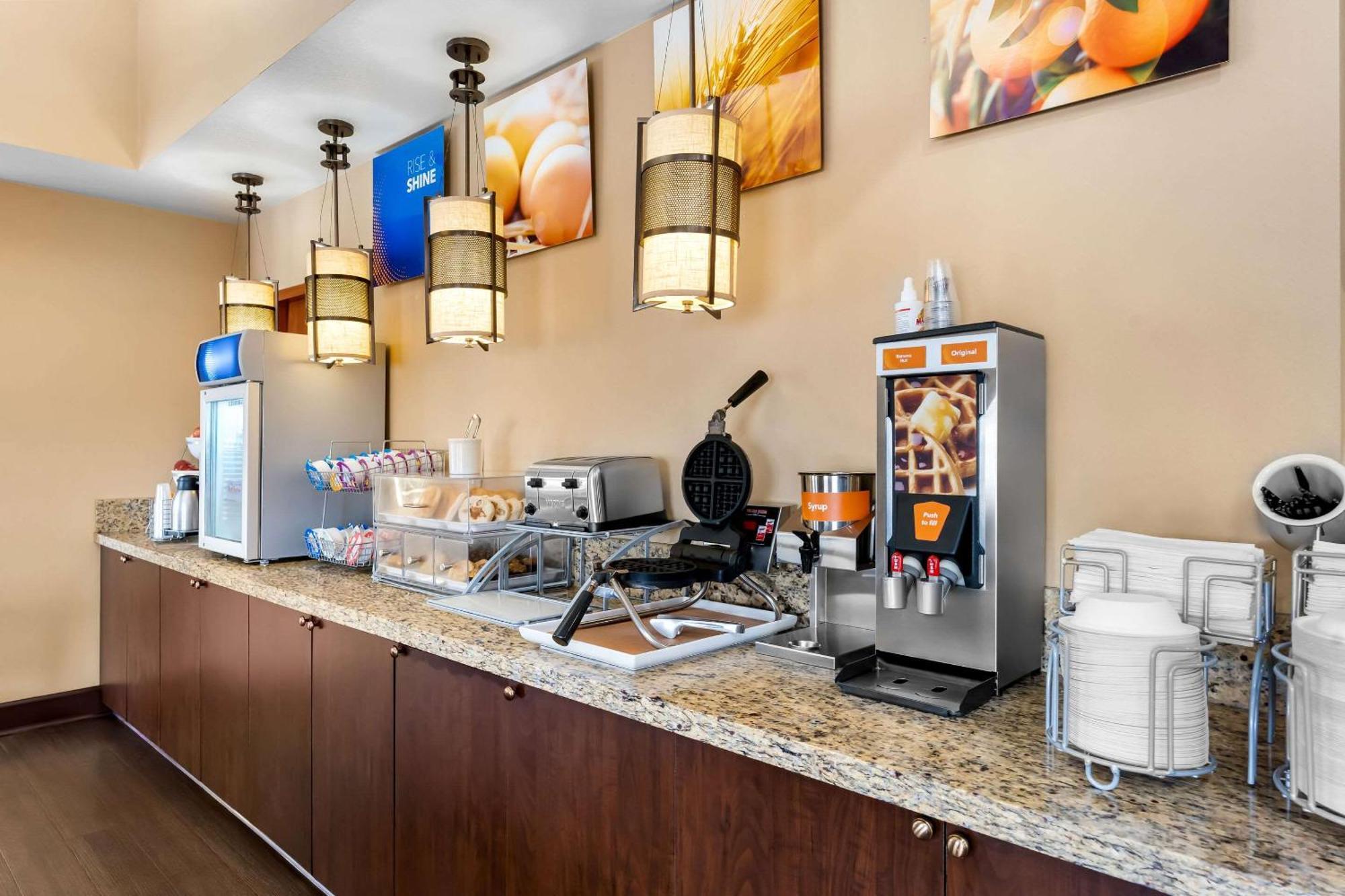 Comfort Suites Clovis Buitenkant foto