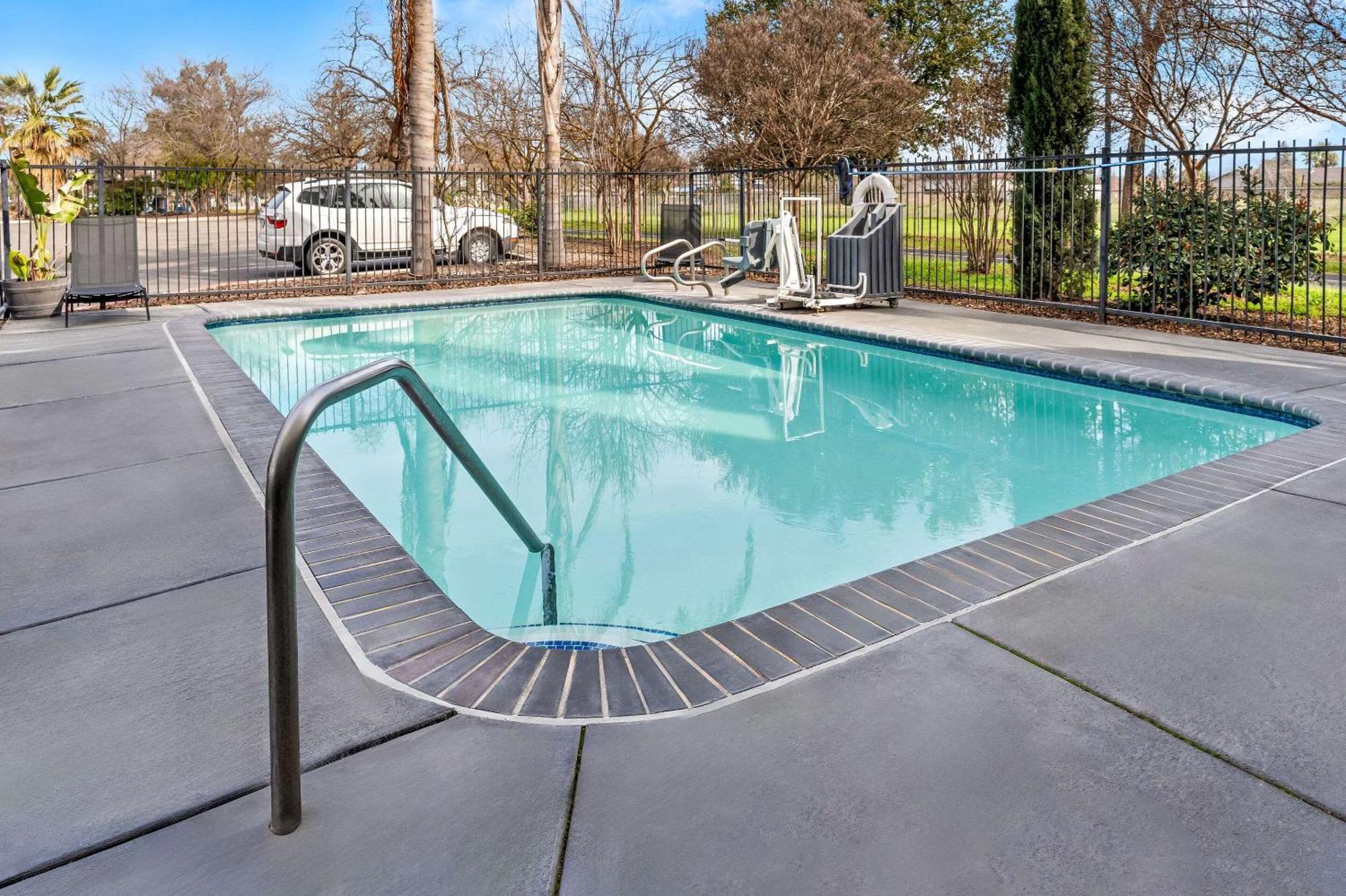 Comfort Suites Clovis Buitenkant foto