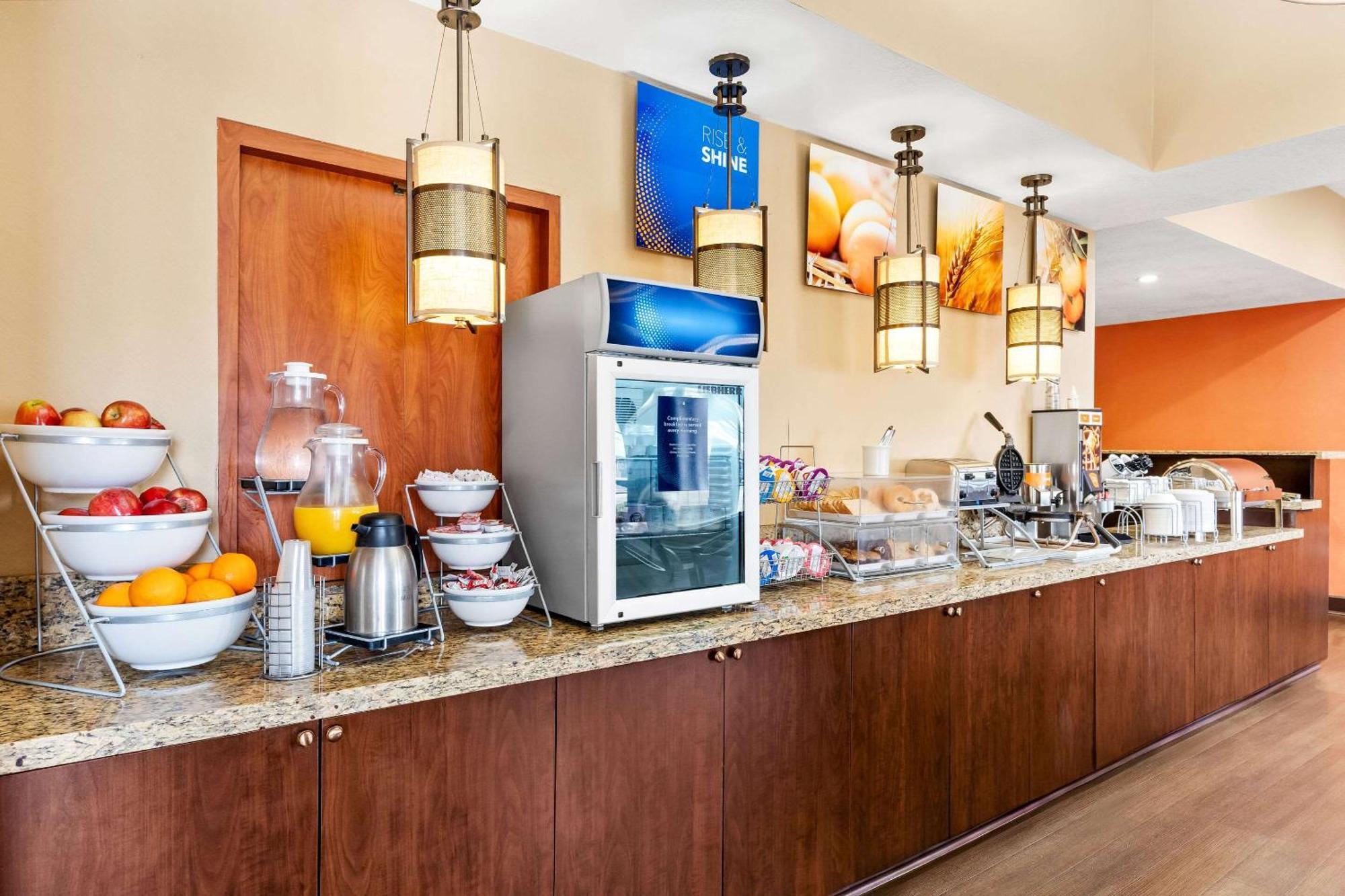 Comfort Suites Clovis Buitenkant foto
