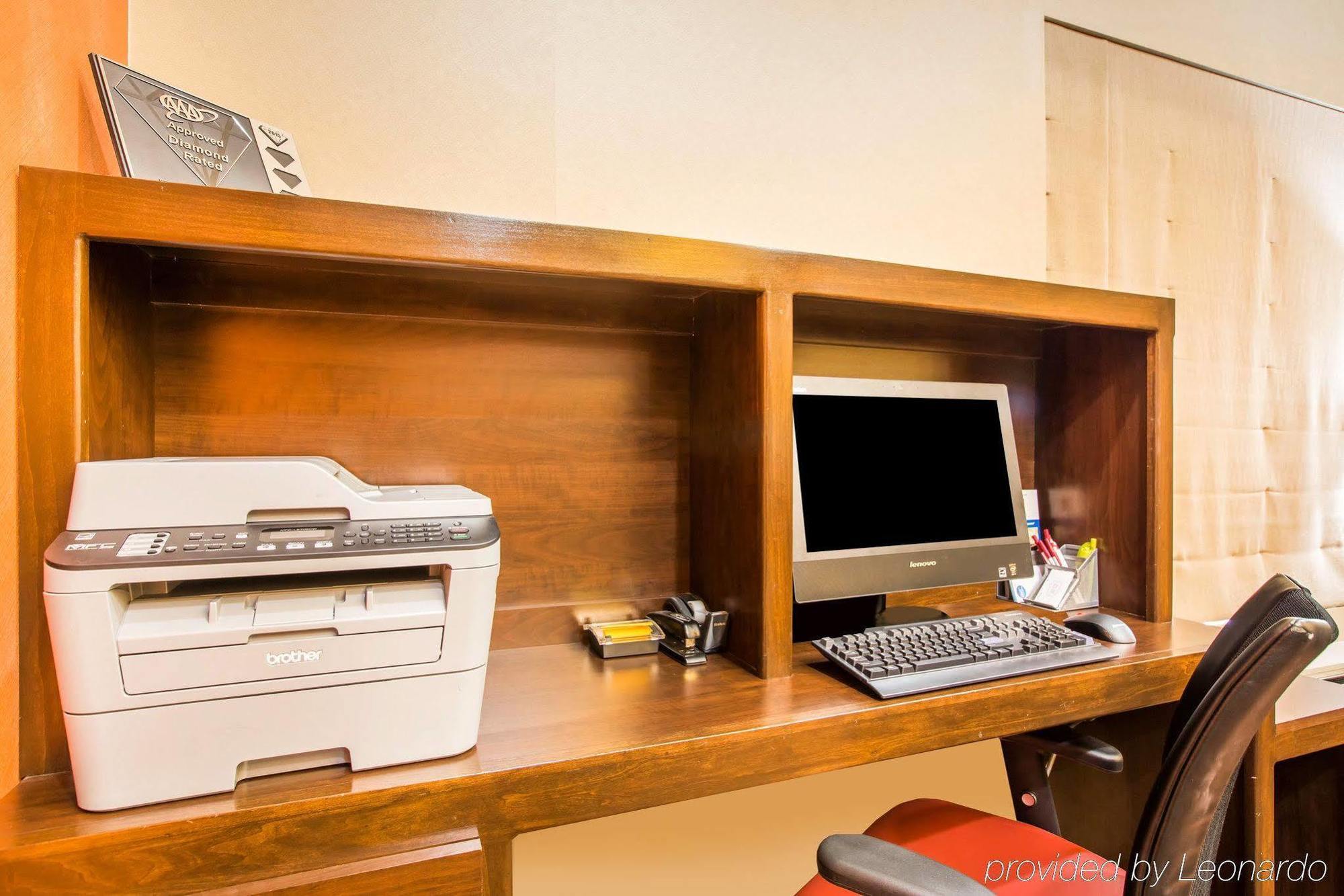 Comfort Suites Clovis Buitenkant foto